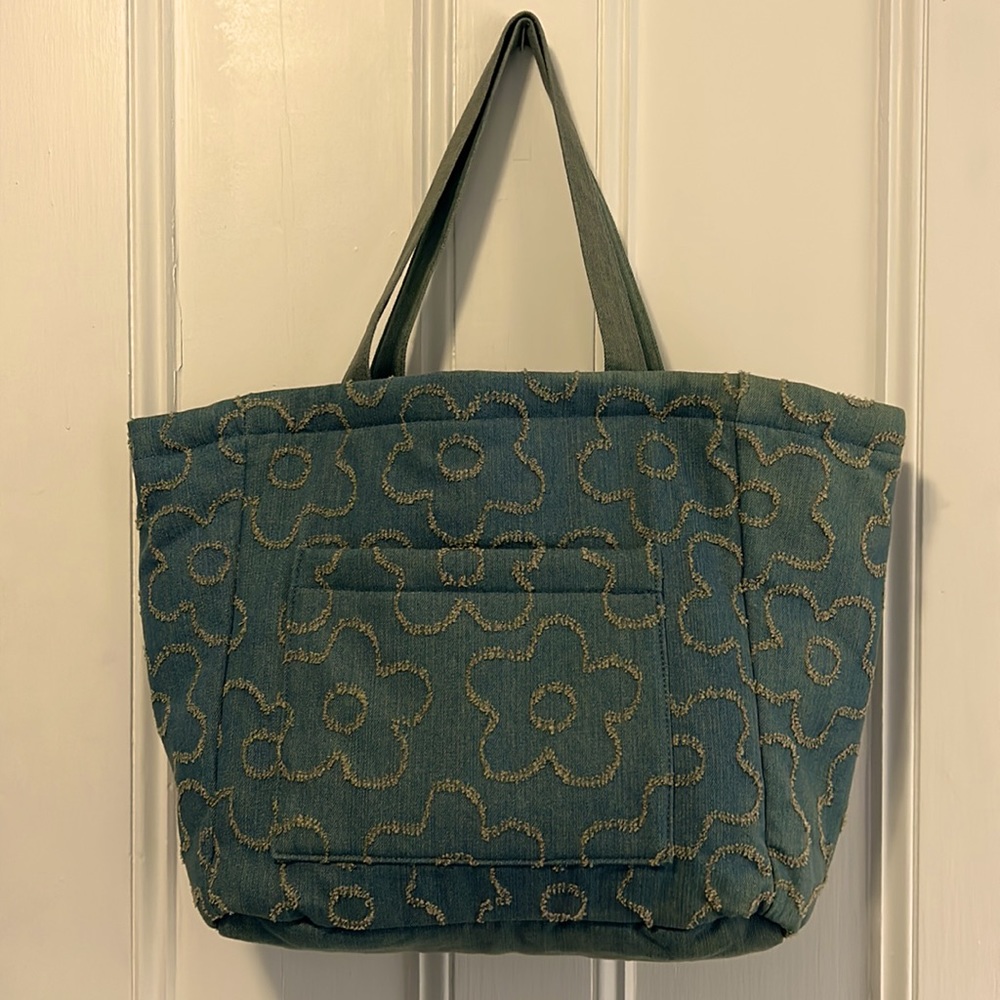 Like new wild fable tote bag - Picture 4 of 7